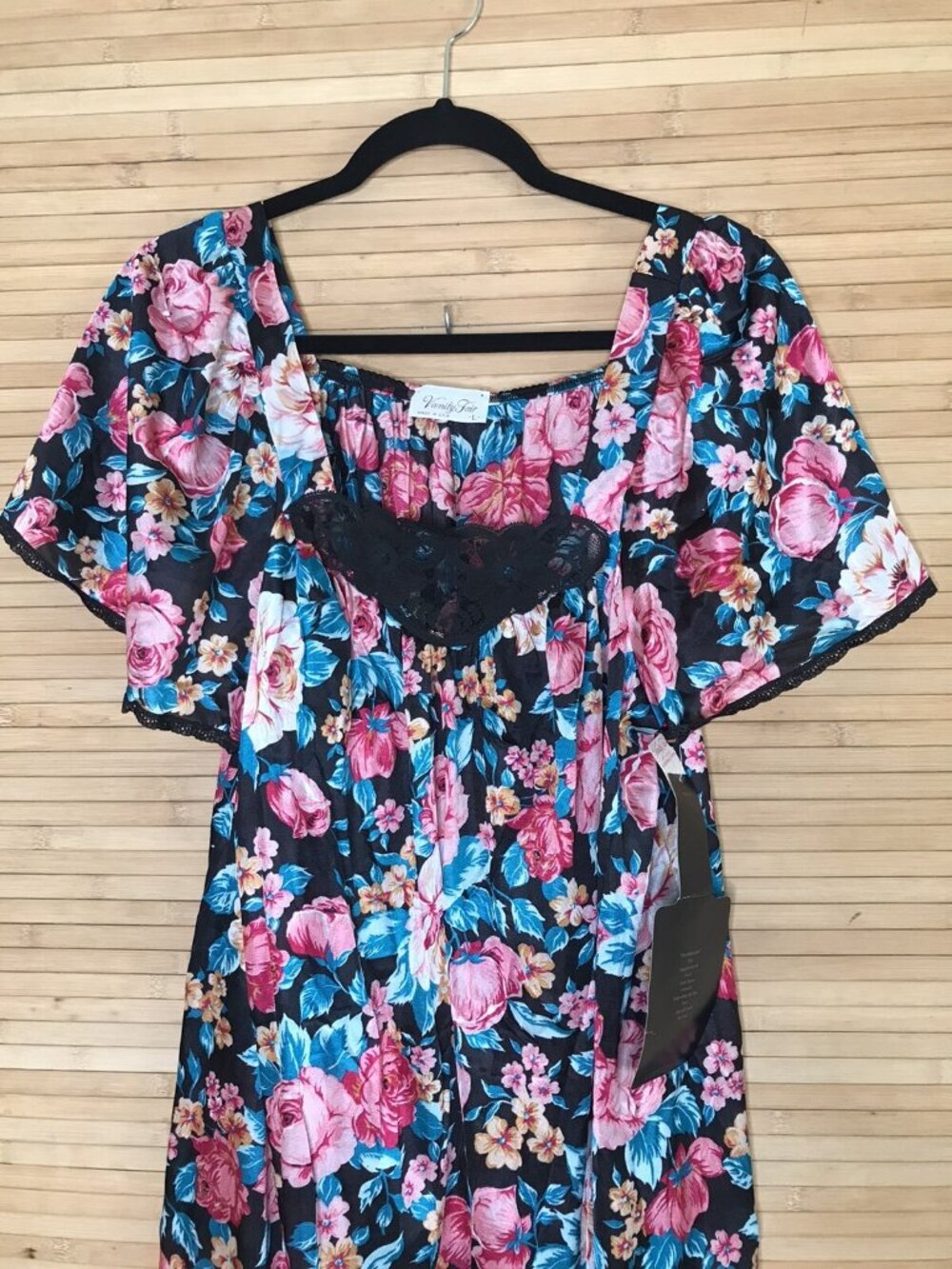 NWT Vanity Fair sz L Floral Vintage Bright Floral and Black Lace glam nightgown - Picture 3 of 8